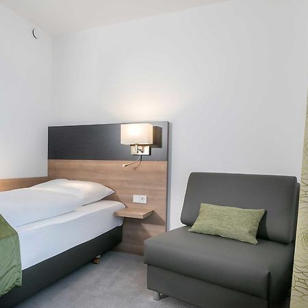 Hotel Kern Garni Walddorf  Екстериор снимка